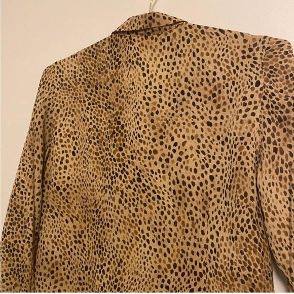Talbots Leopard Print Blouse, size 10P - Picture 8 of 10